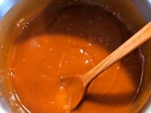 Recette sauce Tonkatsu - etape 5 - ajouter la sauce