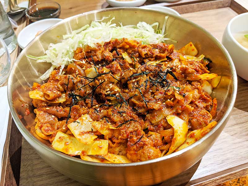 jeyuk deopbap du restaurant coréen sinabro