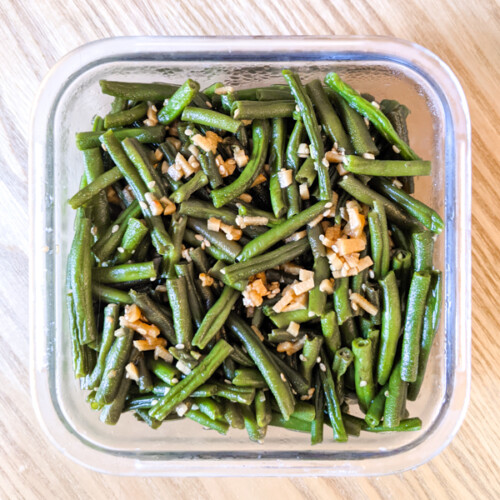 Haricots verts sautés à l'ail et sauce soja au wok - Recettes de
