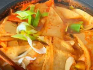 kimchi eomuk kalguksu etape 10