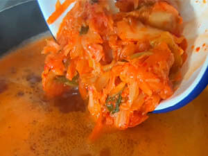 kimchi eomuk kalguksu etape 7